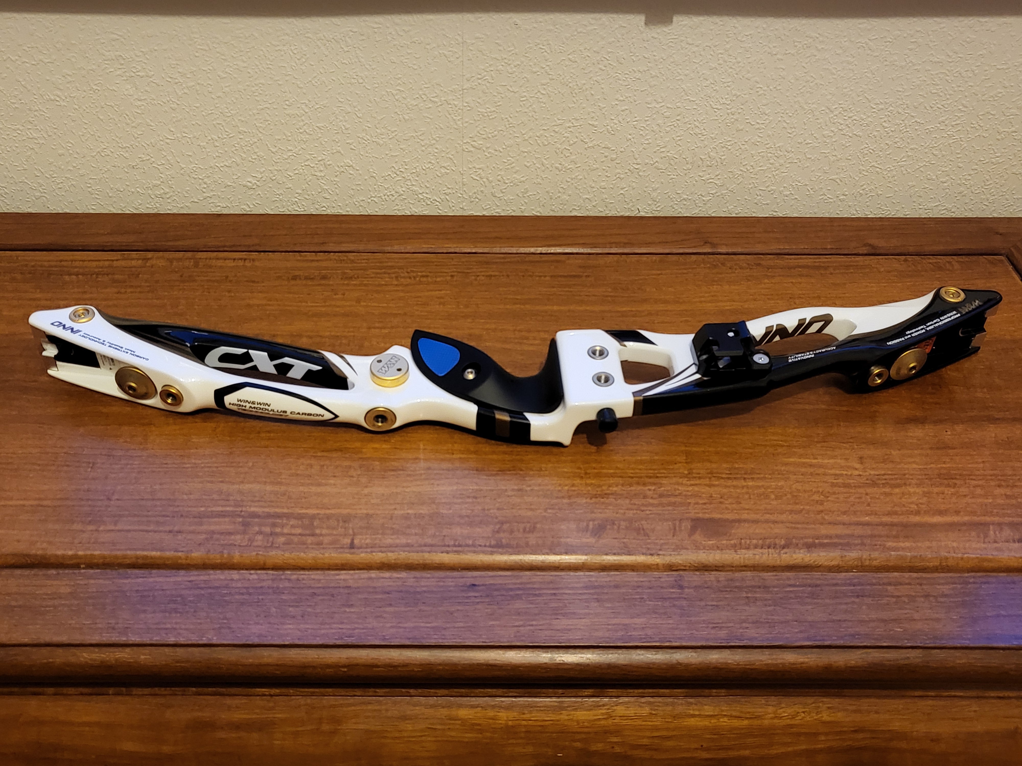 S/H Win & Win INNO CXT Riser 25