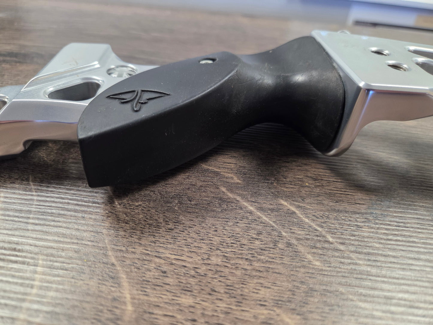 Mybo Wave Xs Left Hand Riser - 25" Anodised Silver