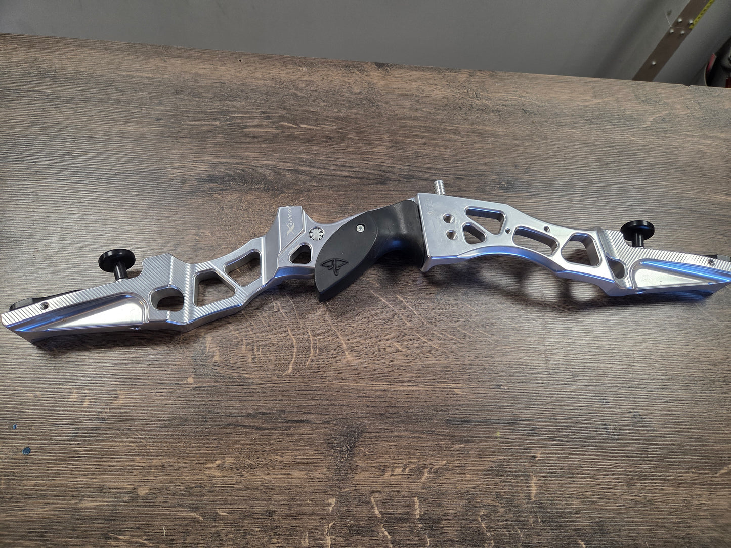 Mybo Wave Xs Left Hand Riser - 25" Anodised Silver