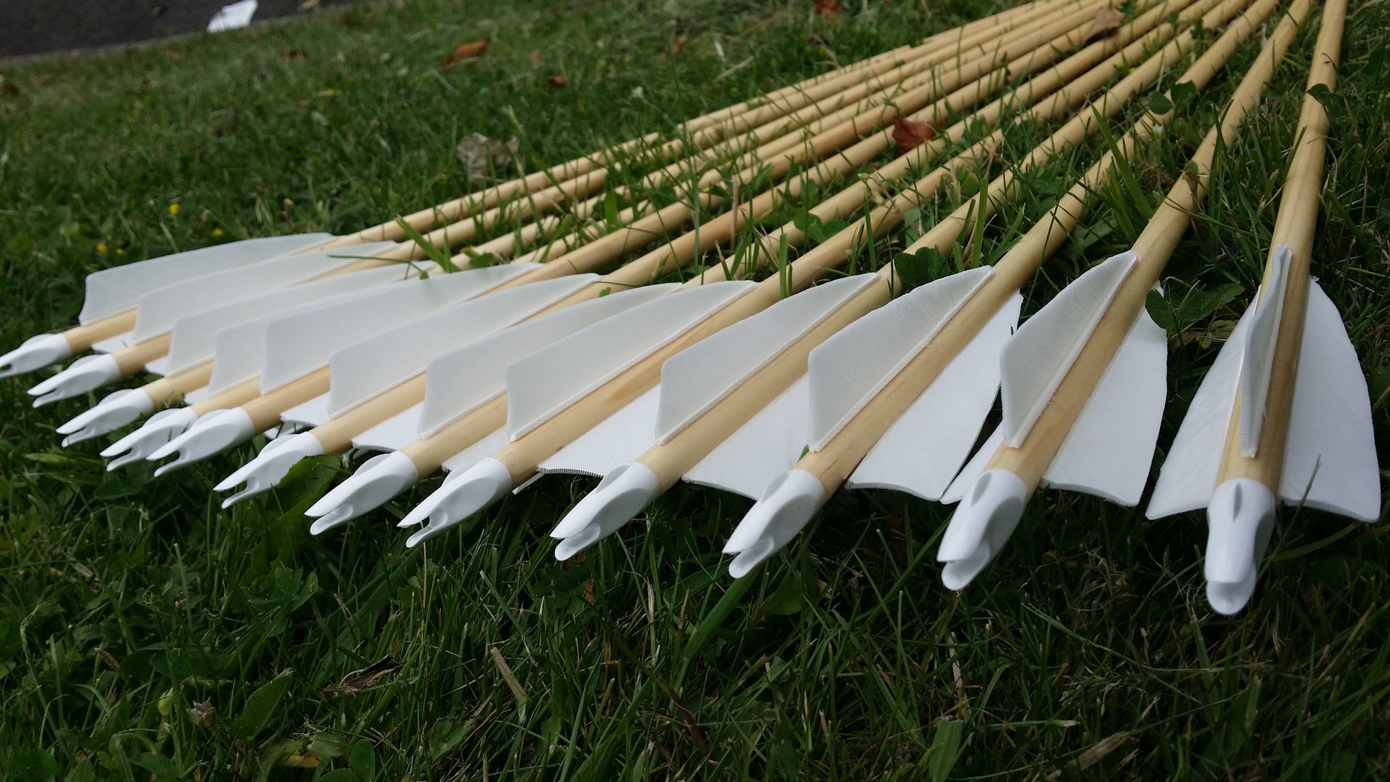 Premium wooden arrows - traditional and longbow archery