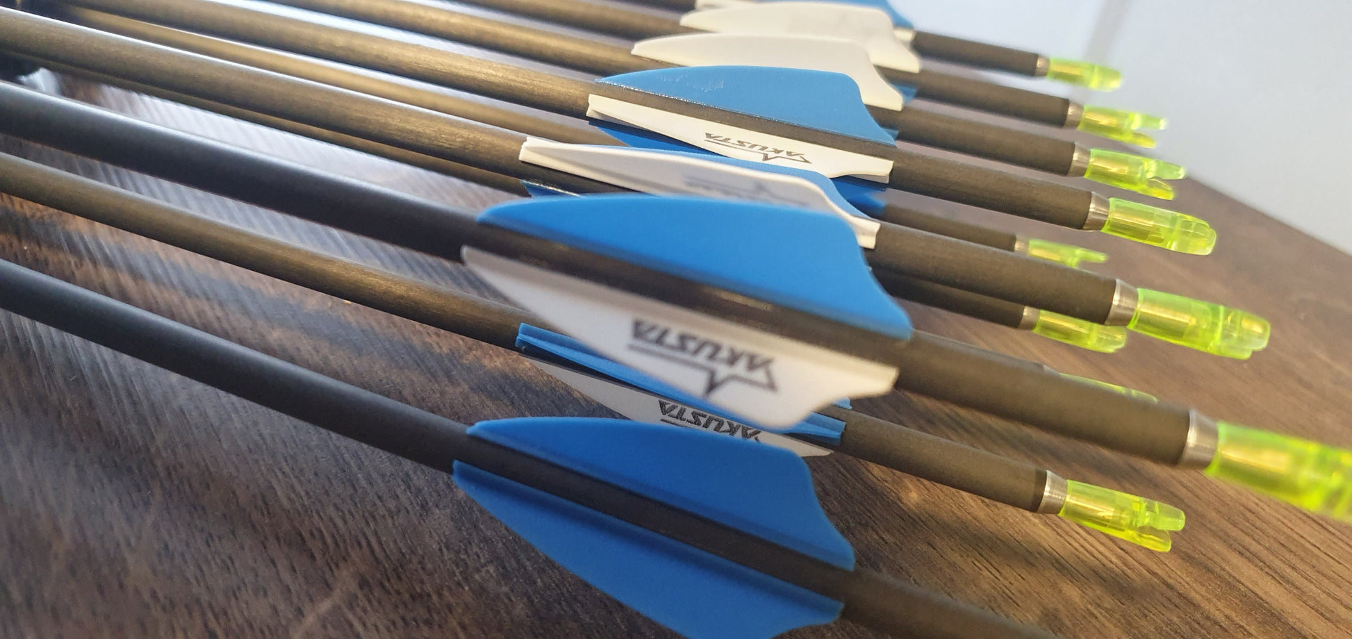 Akusta Carbon Arrows